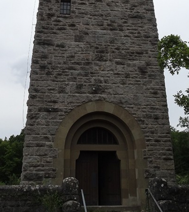 700x450-crop-90-eingang_zum_wittelsbacher_turm.jpg