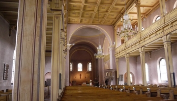 700x450-crop-90-erloeserkirche_von_innen.jpg