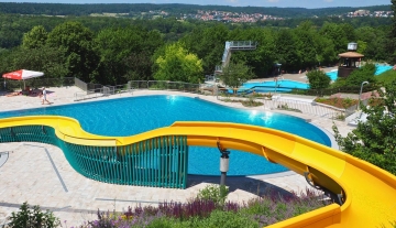 terrassenschwimmbad_badkissingen_2026_4.jpg